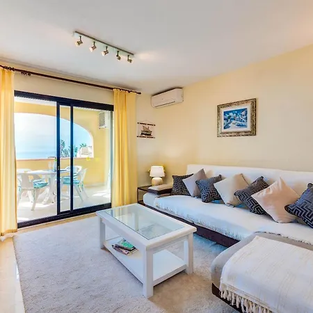 Dona Lola Sea View *